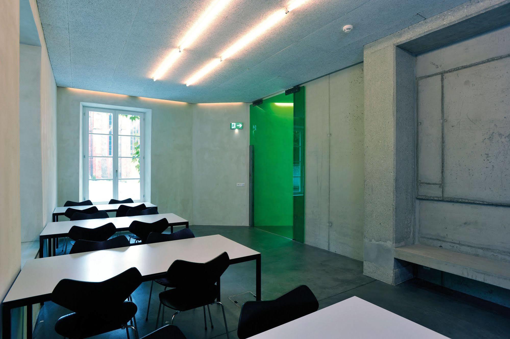 Basel Youth Hostel Екстер'єр фото