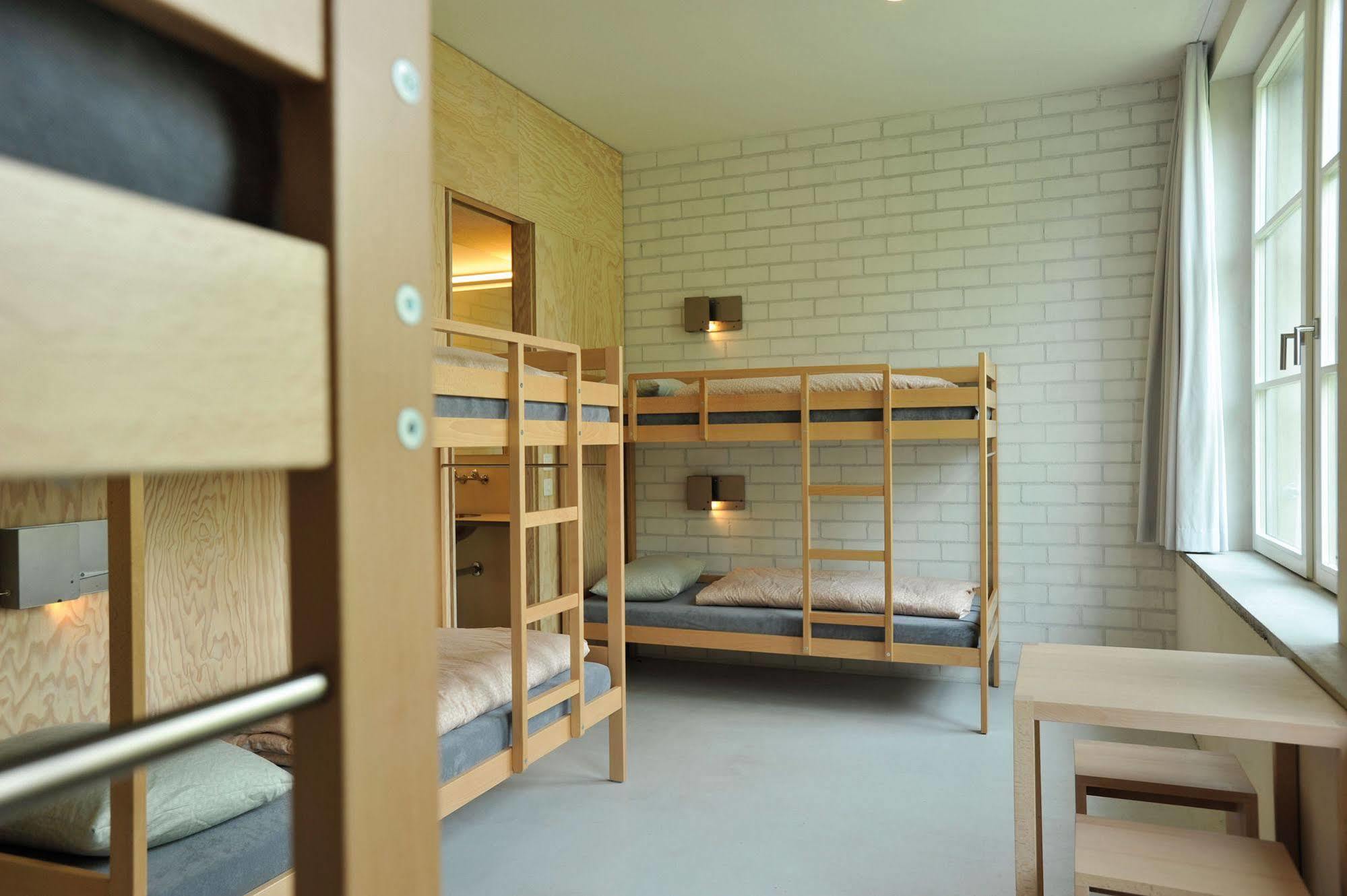 Basel Youth Hostel Екстер'єр фото