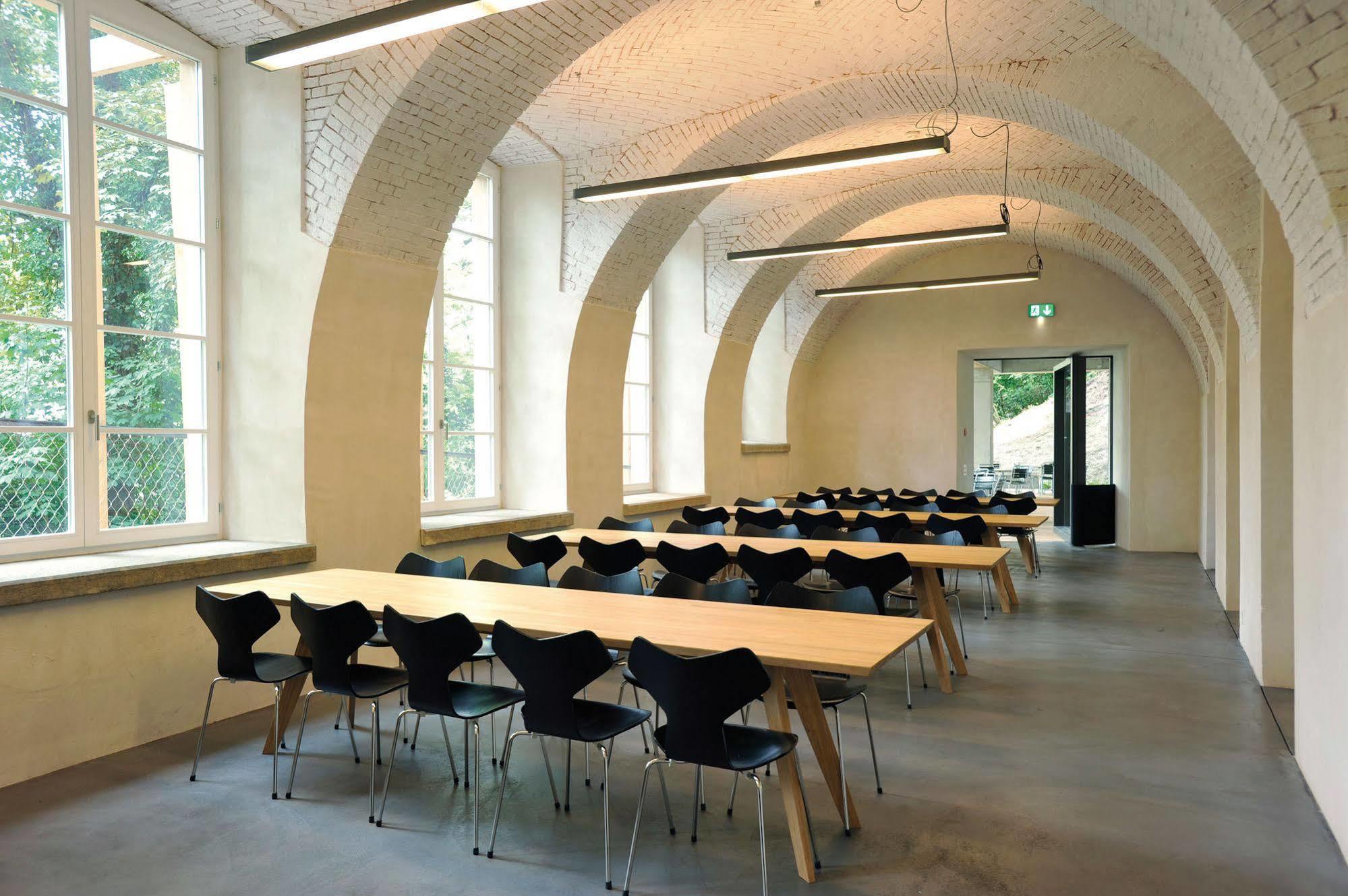 Basel Youth Hostel Екстер'єр фото